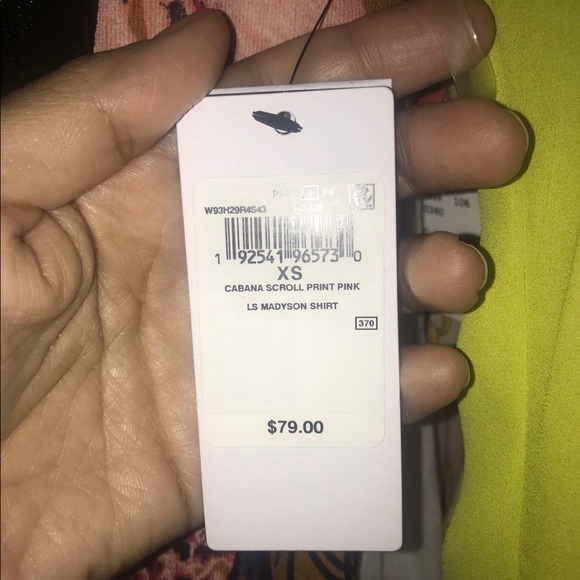 Guess Madyson Top - Picture 4 of 5